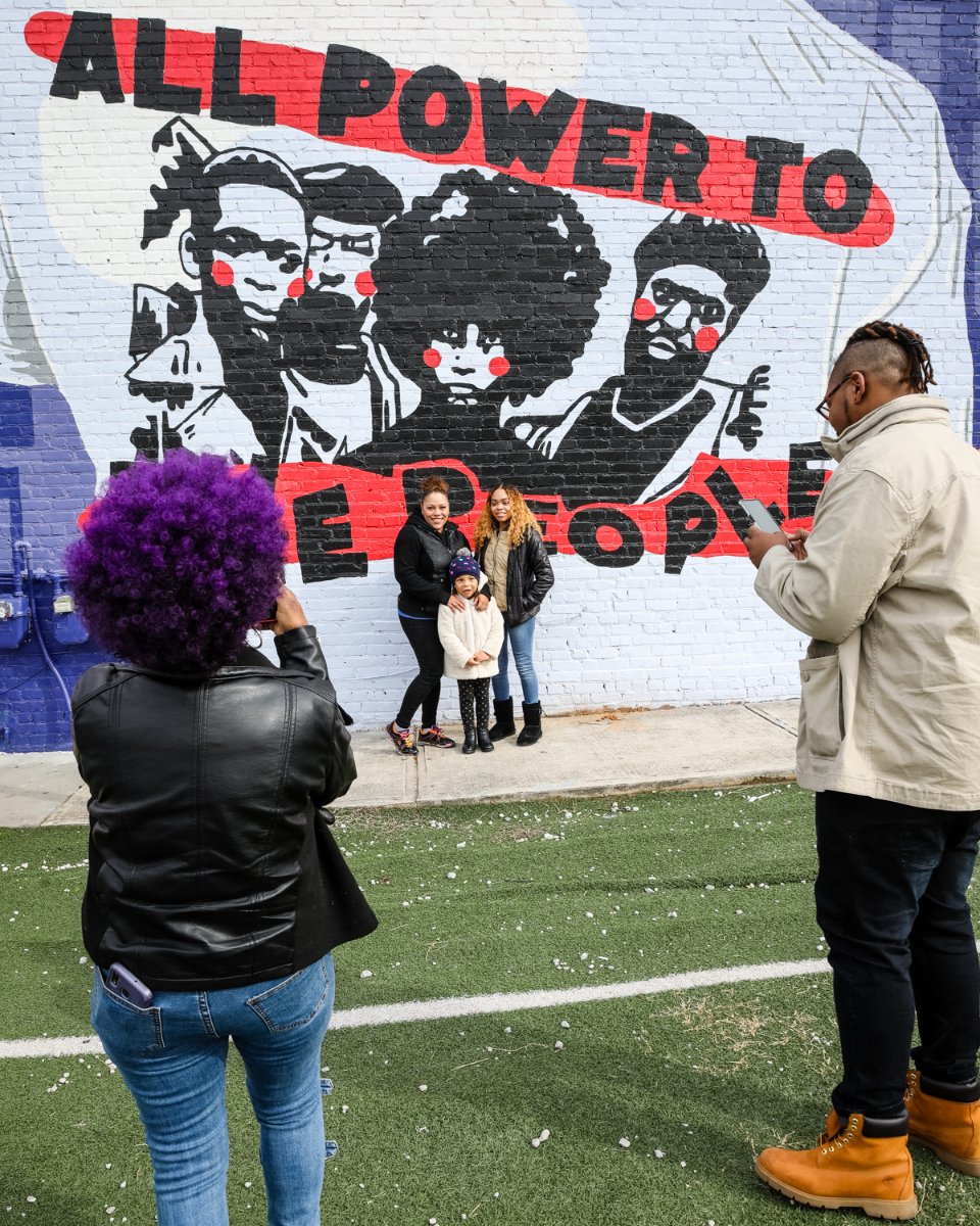 With our hop-on and hop-off experience, you won't miss a single mural during your adventure through the city.