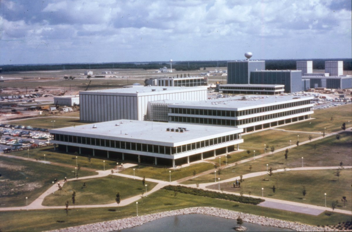 Rice played a key role in the next step in the rise of Texas.In 1961, the university donated more than a thousand acres of land for the construction of what became known as the Johnson Space Center, flooding the city with literal rocket scientists  http://trib.al/3v1ygaQ 