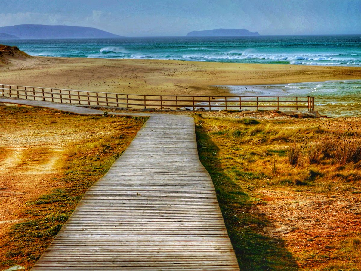 Boa tarde
#turismocarballo #carballoémar #carballomirandoaomar
#carballo #razo #baldaio #espazonatural #lic #birding #zepa #surf #beach #landscape #sea #coast #costadamorte