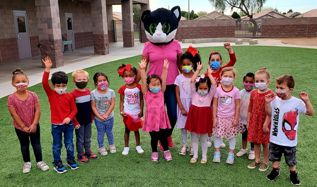 PHpreschool's tweet photo. Fun Day Friday at Paseo Hills Community Ed Preschool!#Friendshipweek @CommunityDv @DVUSD @BarbaraErvin19 @PrincipalJHood https://t.co/AsIMy9e5nh