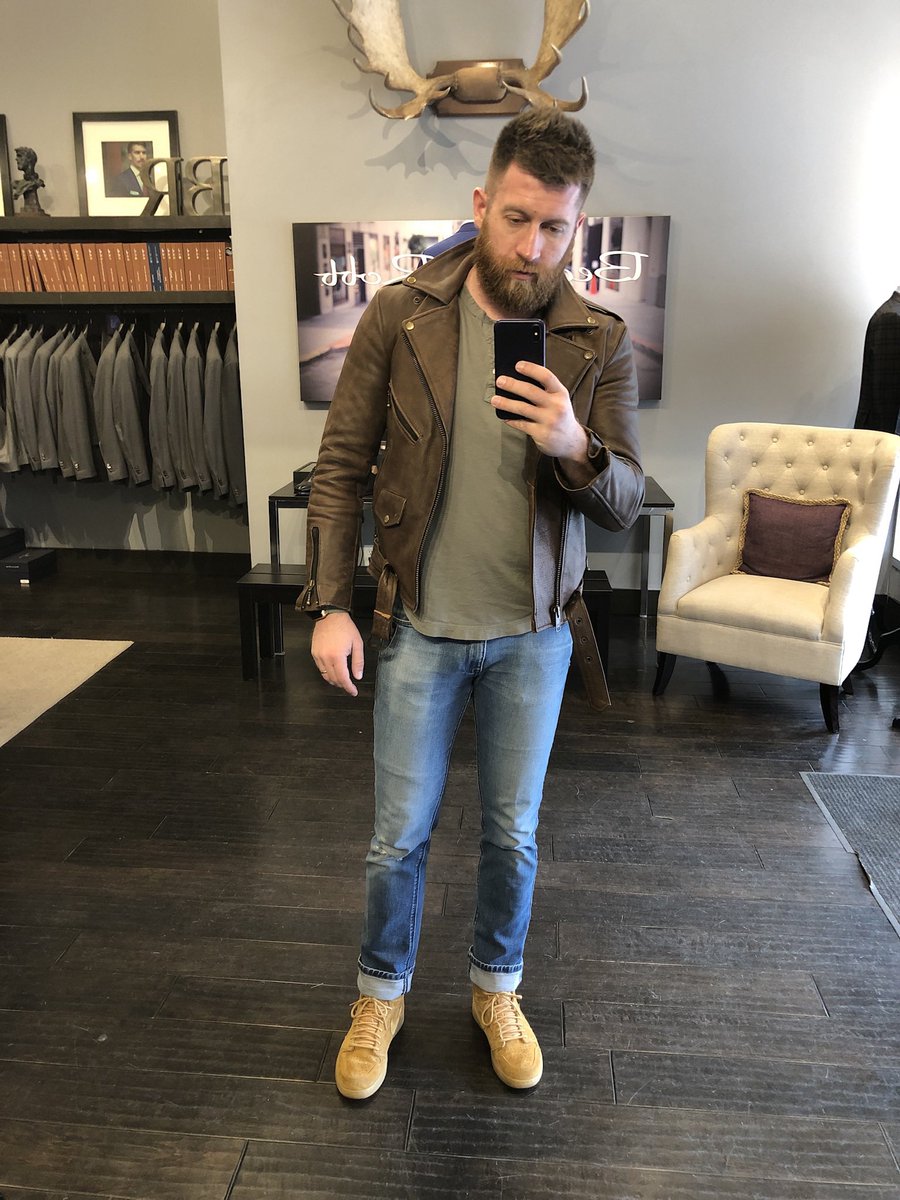 I can change my look very easily by throwing on a different jacket or different pair of shoes so I’m much more adaptable to different circumstances.