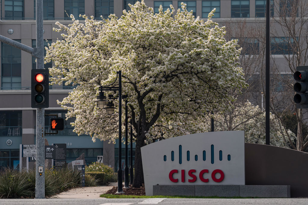 By 2000, the battle for tech supremacy had come down to two states: California and Texas.At that point Texas was still playing catch-up. For example, California’s high-tech exports that year totaled $53 billion, while Texas came in second at $25 billion  http://trib.al/3v1ygaQ&nbsp;