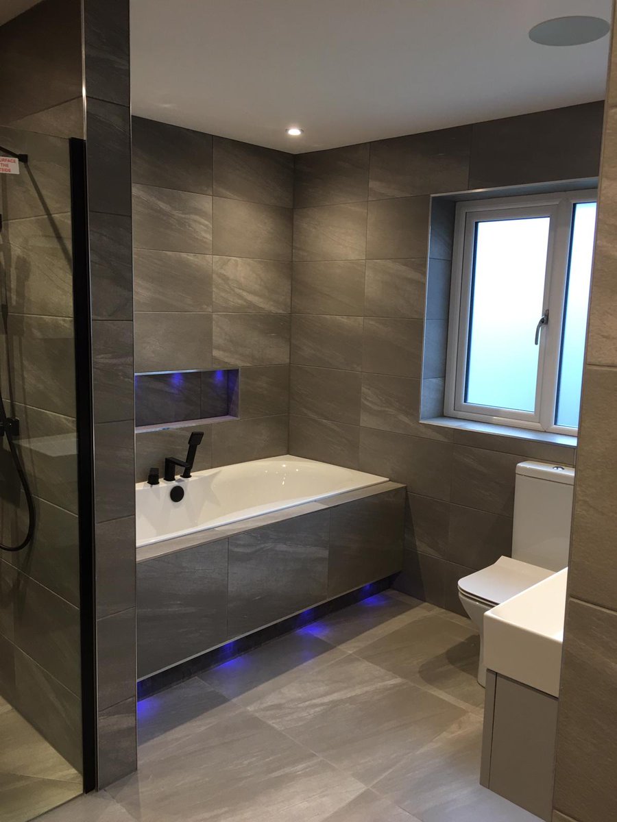 Neilrichards774's tweet photo. Haven't posted for a while, some completed jobs. Using all @tilemasteradhes products @tilemastercraig https://t.co/EUZjPKNufA