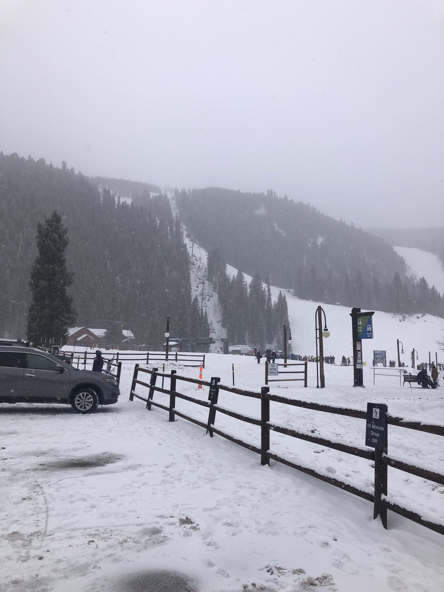 Midhorn55's tweet photo. Day 1 at Keystone a little fresh snow https://t.co/i0ItitZSzo