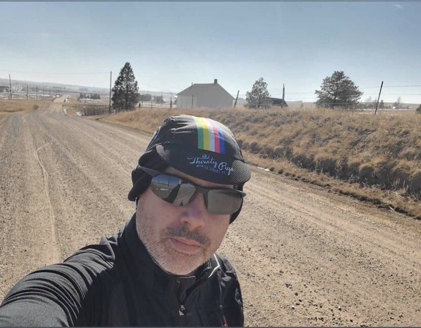 ThirstyPigs's tweet photo. My #cyclingfriend sent me a #selfie ! #smilingmiles #gravelgrinder #cyclinglife #cyclinglove Nice #cyclingcap @PrimalWear @AnthemSports https://t.co/OD3zsvHq4A