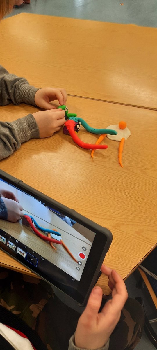 soleyorr's tweet photo. Geimverusaga í Stop Motion 🎬
#menntaspjall https://t.co/oucdvKn42O
