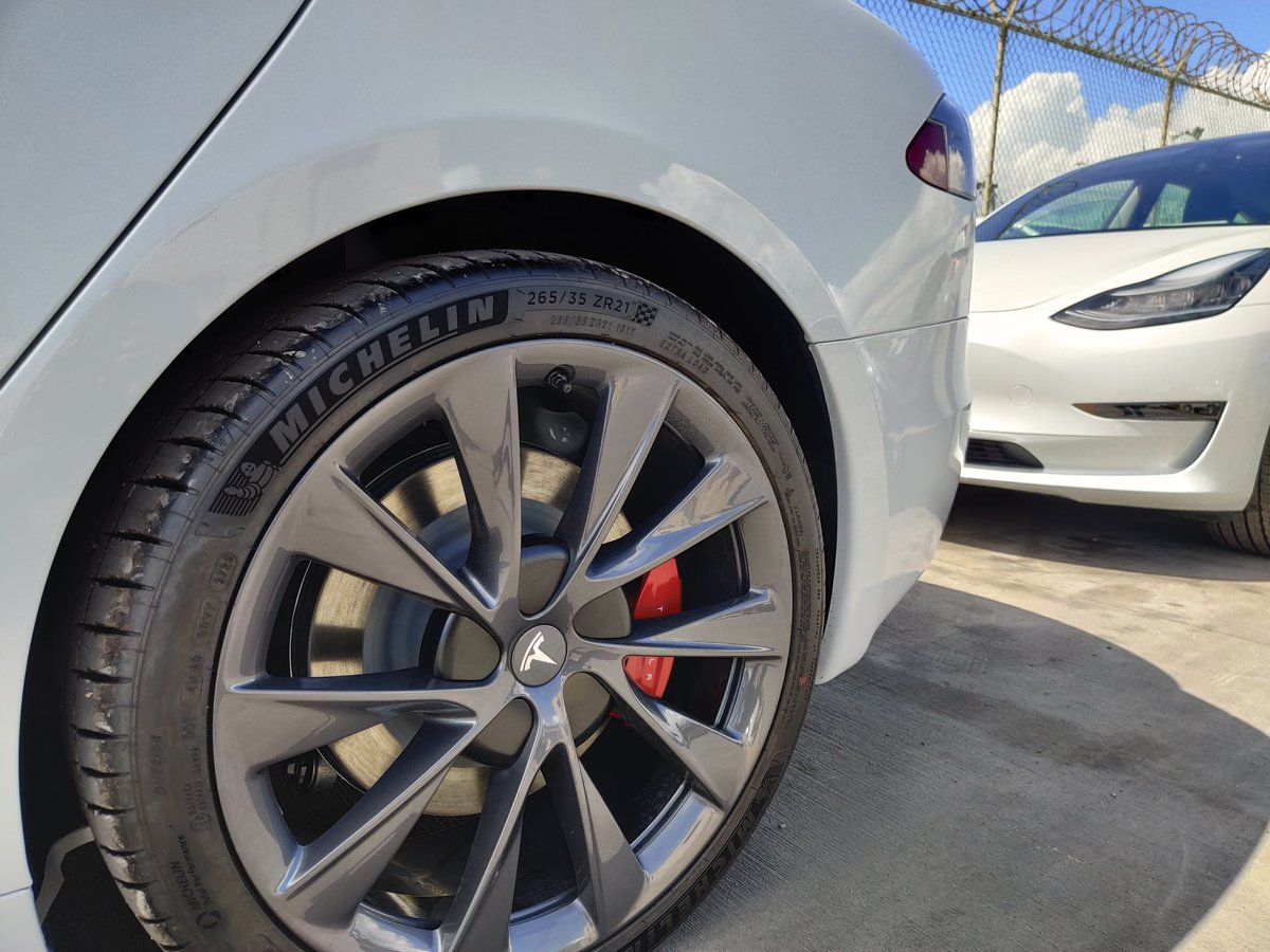 Carlos_lantigua's tweet image. Ayyyyy llegó!!!!! #ModelSPerformance Only one en RD... 2.3Seg de 0-100