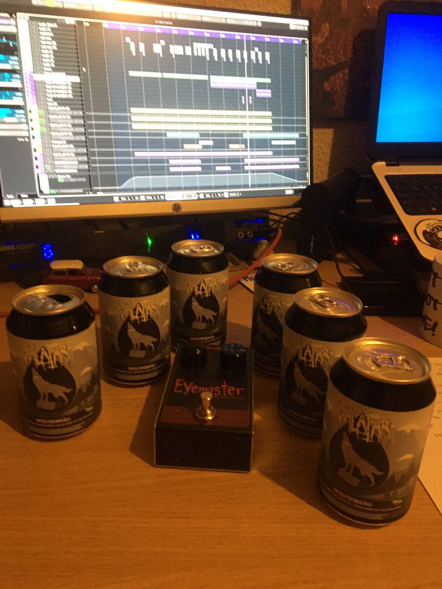 Today’s beer of choice:

DARKLAND BREWERY 

VALAFAR

WOLFENBRAU

4.0% ABV

A productive day at Riff Central Studio👍❤️