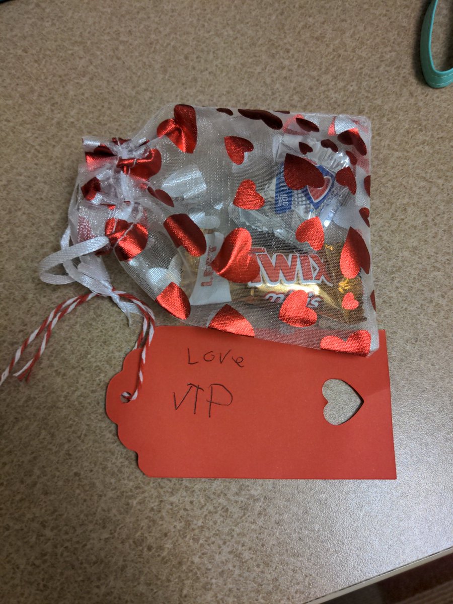 HaleyNickolaou's tweet photo. Well this made my day!!! You all are the sweetest!! Thanks #BHSVTP 💜 Happy Valentine's Day 💜 @CoachBruni61 https://t.co/owksaIPxsb