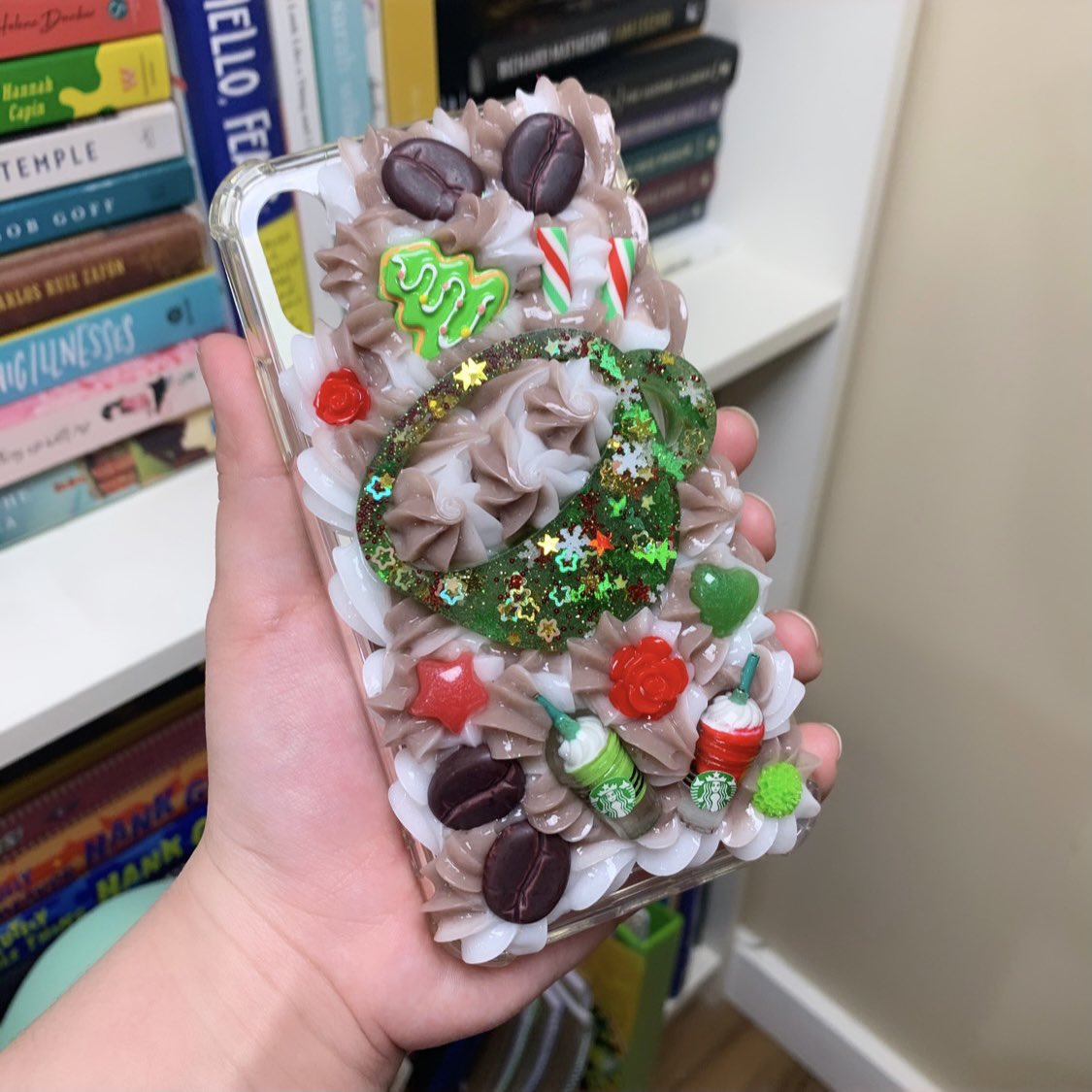 tilliyay's tweet photo. ✨Case Layout vs. Finished Product✨ Loving the latte brown and cream white color choice!
•
#decoden #etsystore #handfrafted #coffeelovers https://t.co/bc3Q6J3L3a