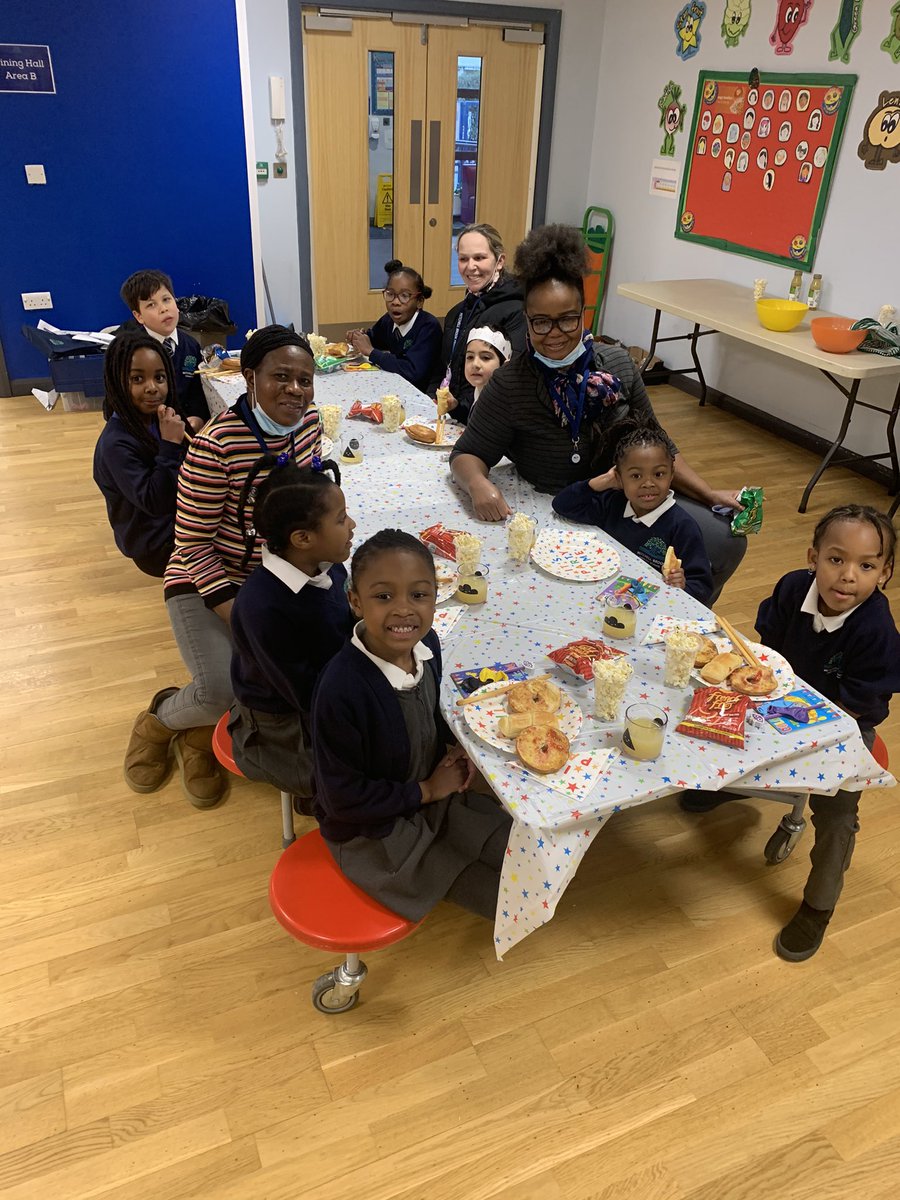 MBrookprimary's tweet photo. End of #halfterm after school club celebration this evening #Lockdown3 #MBrookSTARS #lovetolearn #wraparoundprovision https://t.co/zsMdhzKuNG