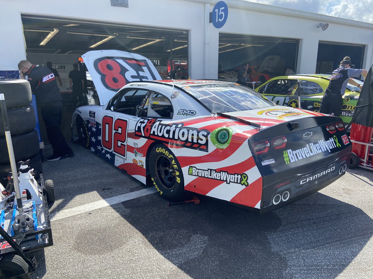 OurMotorsports's tweet photo. Tech Time 
@fr8auctions @OurMotorsports @Brett_Moffitt @brave_wyatt 
@natebarnesmusic https://t.co/JmROmRY7NK