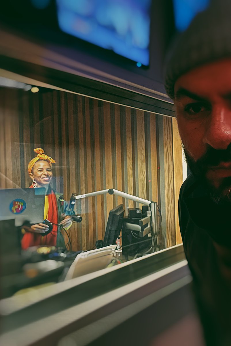 mbeKCRW's tweet image. Valentine's Day is just around the corner and we're thinking about all things LOVE. Songs of romance, friendship, family, joy, heartbreak, nostalgia and everything in between. 

Let's listen to the music of love together: kcrw.com/mbe