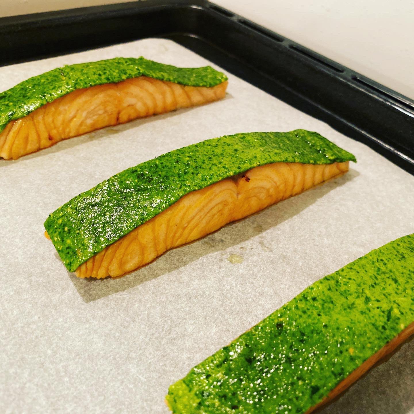 半田健一 パリ サーモンの香草パン粉焼き レシピ動画 T Co 3iuwgfxnwr 魚レシピ サーモン フレンチ 料理人 T Co Svuhavzxqo Twitter