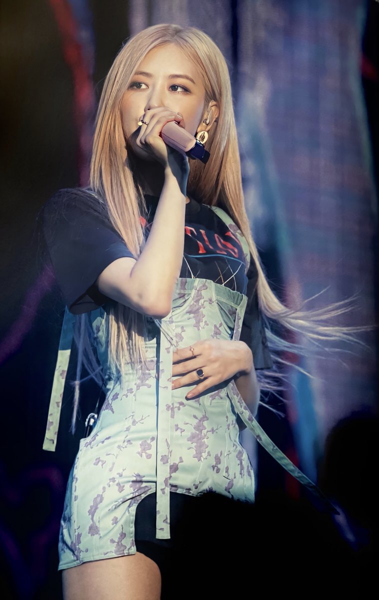 aihoe03310818's tweet photo. 00line
#BLACKPINK好きな人と猛烈に絡みたいのでこれを見た人はRTしてください 
#BLINKと繋がりたい 
#BLACKPINK好きな人と繋がりたい
#iKONICだよコニギだよって人と繋がりたいのでgetreadyって意味を込めてRTしてくれればshowtimeという意味を込めてお迎えに行きますのでファボよりもRTお願いします https://t.co/1cSQzcGDBc
