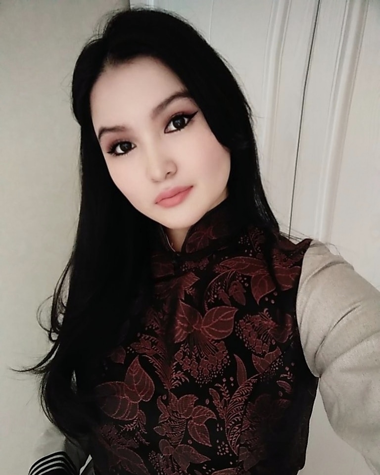 Үйлс бүтээл нь монос цэцгийн дэлбээ шиг дэлгэрч, 🌸үр удам зандан модны мөчир шиг эрүүл чийрэг торниж 🎍юу санасан 9-цагаан хүсэл нь биелэн буян заяа нь булаг мэт дүүрэн хурж байхын ерөөлийг өргөн дэвшүүлье 😊