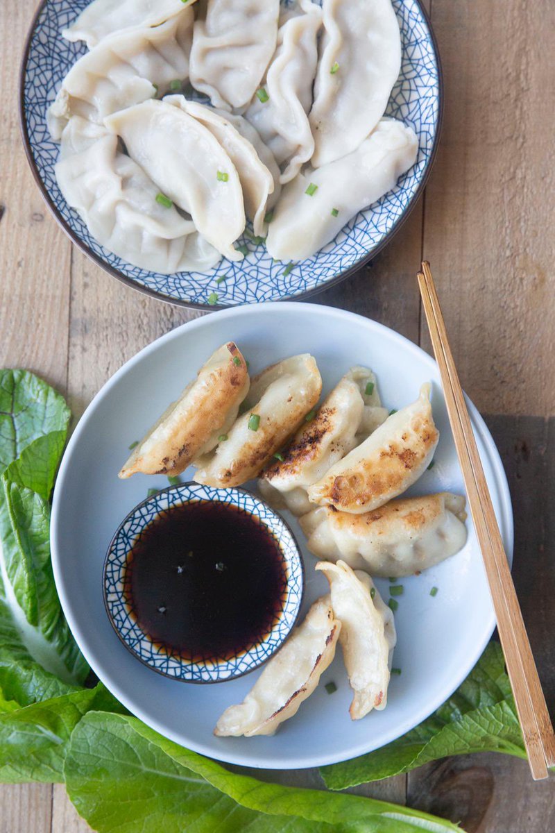 Looking for a quick &amp; delicious snack or a dish for your meal? Pan-Fry/boil/microwave <a href="/LingLingPanda/">Ling Ling Authentic Asian Flavor</a> Pork &amp; Vegetable Potstickers! Made in 10 mins! #ad #linglingasiankitchen