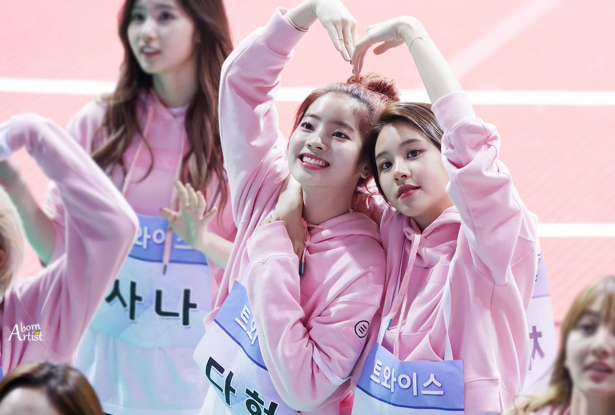 dublingdub's tweet photo. 🥺🥺
#DAHYUN #CHAEYOUNG #AlwaysWithDUBCHAENG #DedicatedToDUBCHAENG https://t.co/J1HBg684RO