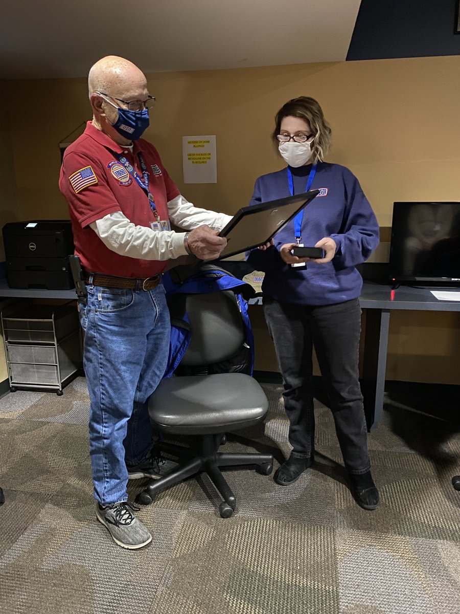 Congratulations to Roger Niermann for being selected as USO’s Volunteer of the Quarter! This is a competitive nomination that takes place at regional &amp; national @the_USO levels. The award acknowledges those who deserve special recognition for their volunteer service. #BeTheForce