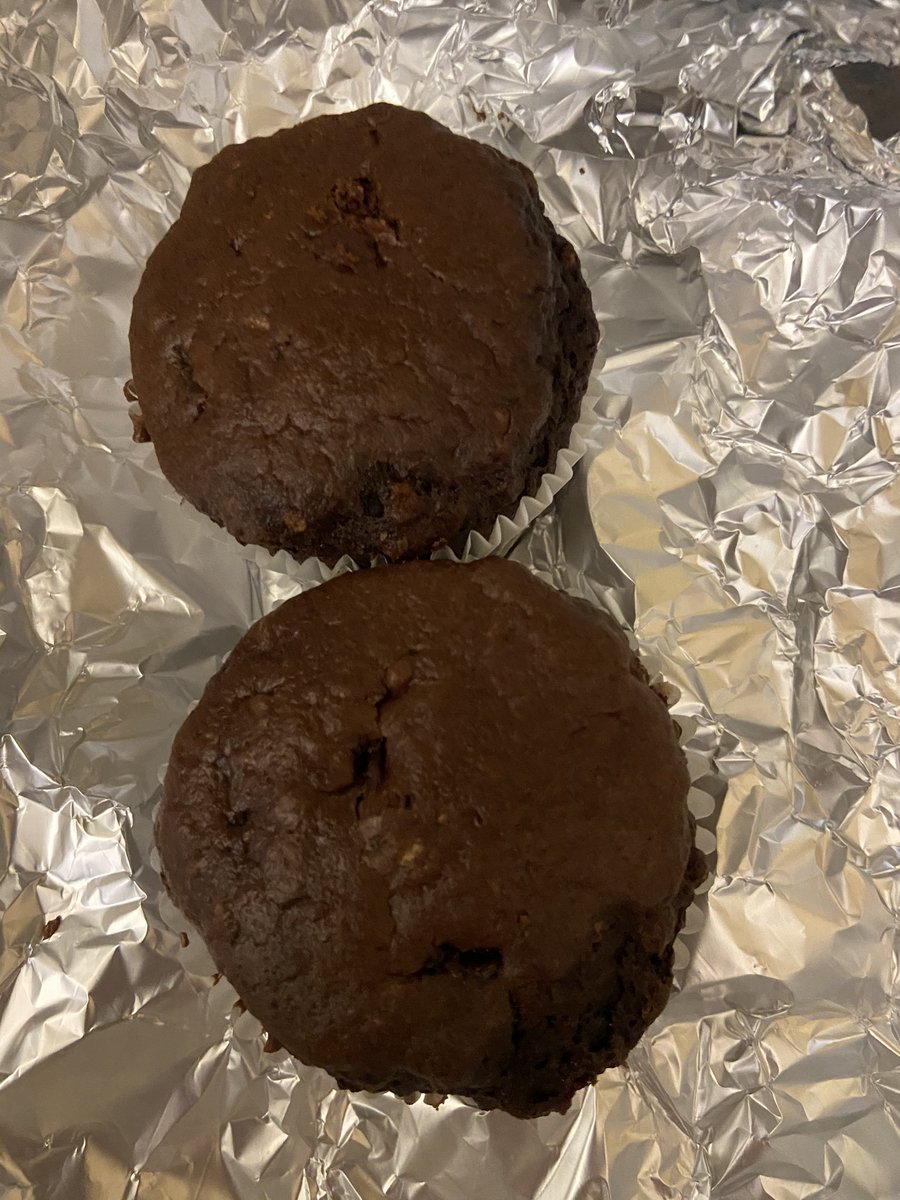 casty111's tweet photo. The phantom baker of olde Worthing town strikes again. I suppose myself &amp; @laurencast27 will have to step up to the mark next. #baggycap https://t.co/hPrlXWNYuh