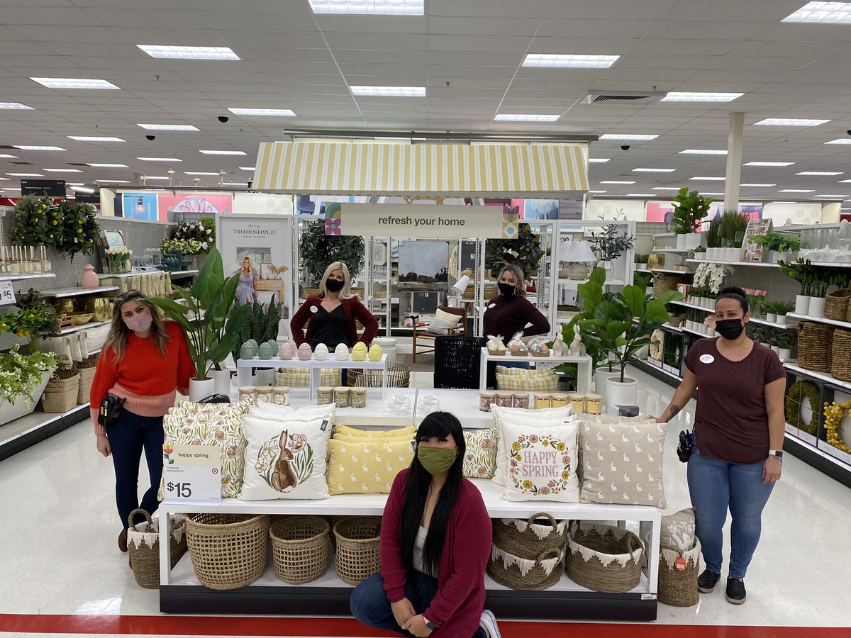 So stinkin’ proud of these teams and the way they represented their store, their district and G390 during today’s HQ visual visits.  Showing how we can bring amazing guest experience through presentation and interaction was a common theme! Amazing job!