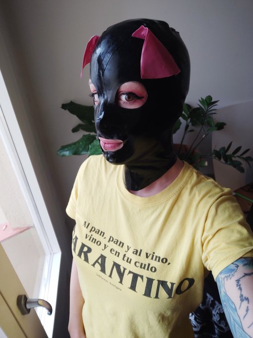 Hoy Pepa la Cerda llevaba una camiseta de inblumaiin! 🤣 @alex_inbloom https://t.co/9pHCNFaABc<a href="/tag/onlyfans"class="tags"><span>#onlyfans</span></a>