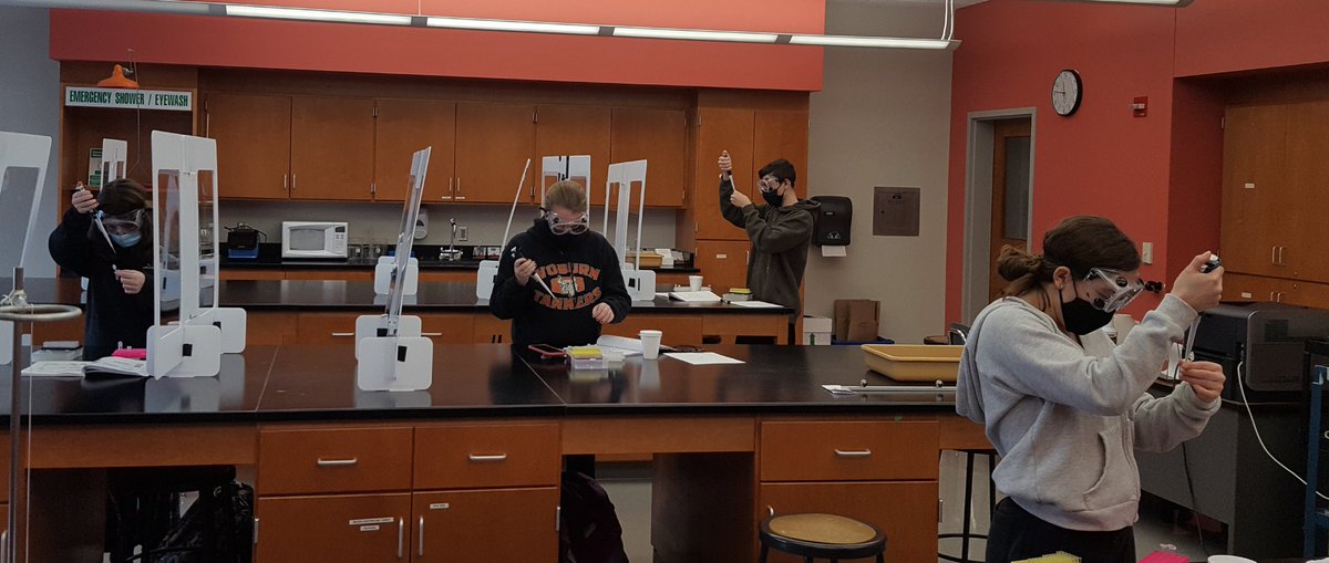 Wierzbowski_Bio's tweet photo. Biotech students learning to clone. First steps completed (restriction enzyme digestion and ligation reactions). Stay tuned for gel electrophoresis verification of recombinant plasmids! Thank you @LSO_ABEMA! #bioteched
#ABEMA #MassBioEd https://t.co/BhM7DhHcGU
