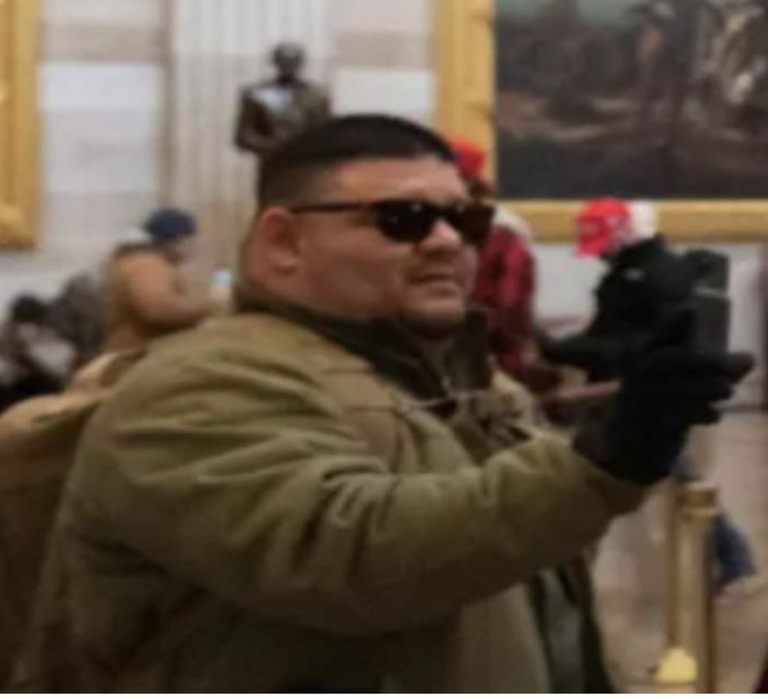 FBIWFO's tweet photo. #FBI is still seeking info from the public about those who involved in the violence at the US Capitol on Jan 6th. If you have info on these individuals, please contact the FBI at https://t.co/t8G7LO4hxu or 1-800-CALL-FBI. Below are photo #s 1, 15, 25, 94. https://t.co/5JkcA1qjcU https://t.co/oZ0viRPwFG