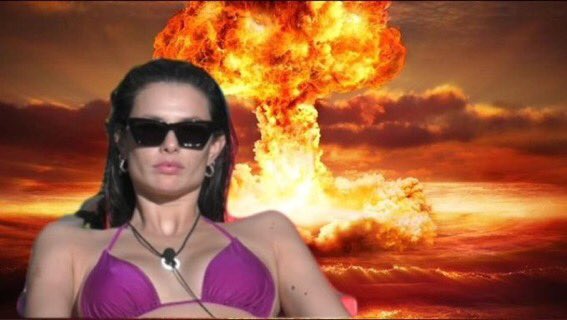 Ffucsia's tweet photo. TUTTI D'ACCORDO CHE DAYANE È L'UNICA CHE ORA DEVE VINCERE???
#gfvip https://t.co/dxXmbnCiPk