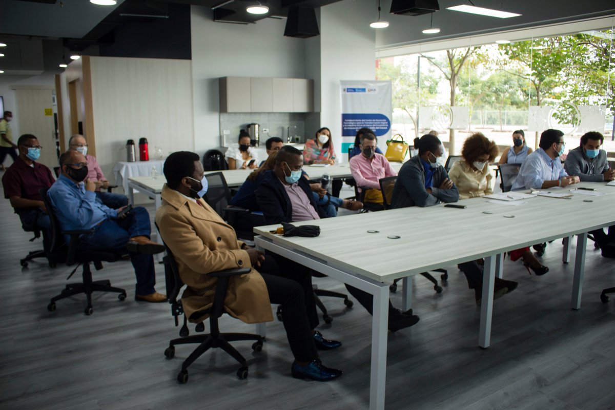 cidti40's tweet photo. Con especial acogida se desarrolló en el Cidti 4.0 el conversatorio "Necesidades y Oportunidades de la Industria 4.0 en el Pacífico Colombiano". Con el objetivo de identificar las necesidades tecnológicas de nuestro litoral pacífico y generar iniciativas para fortalecerlos. https://t.co/NVf7Cw9MhD