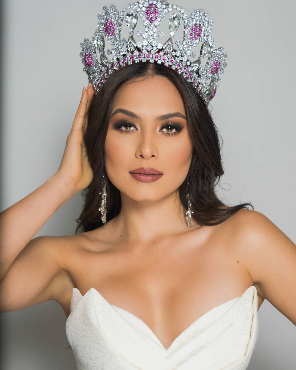 Missosology Pa Twitter 𝗟𝗢𝗢𝗞 Mexicana Universal Miss Universe Mexico Andrea Meza In Her Latest Portraits With The Crown Are We Looking At The Next Miss Universe Mxu Mexicanauniversal Mexicanauniversal Missuniverse