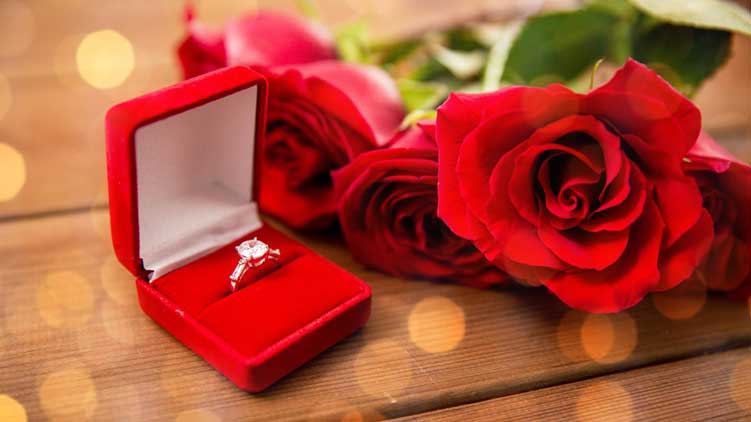 کادوی ولنتاینی ک واسش گرفتم
ولی حیف ک کسی نیست بش بدم☹