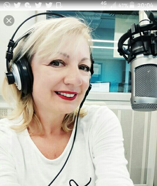 Veriveri3313's tweet photo. @CarmenFiesta @canalfiesta FELIZ FINDE PRECIOSA. BESITOS 😘😘😘 https://t.co/xCNc5X5Jle