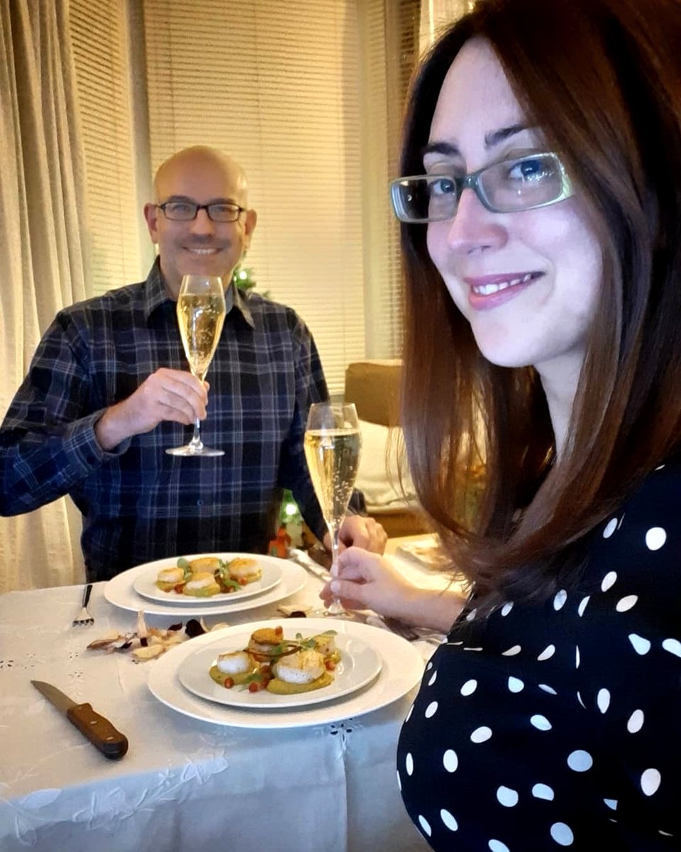 VirginWines's tweet image. Happy Friday, folks 🥂 However you're enjoying a glass of the good stuff this weekend, make sure you tag us in your pics!

Photo credit @ helentsokana over on Instagram 📷

#repost #fridayfeeling #weekendwines