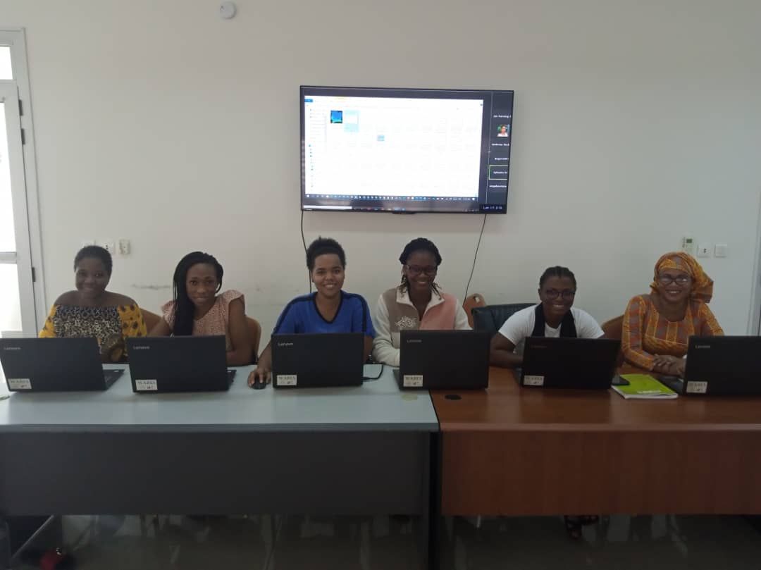 EstherChinweuba's tweet photo. Six ladies from six different West African countries celebrating women in Biodiversity and Ecosystem services @WABES_ students after GIS and Modelling class today with @SommerJHenning  @soro_korotoum
@QueenetteP @FDiebkile @Kate21397026 
#Celebratingwomen #WomenInScienceDay2021 https://t.co/HAmc0pQEYJ