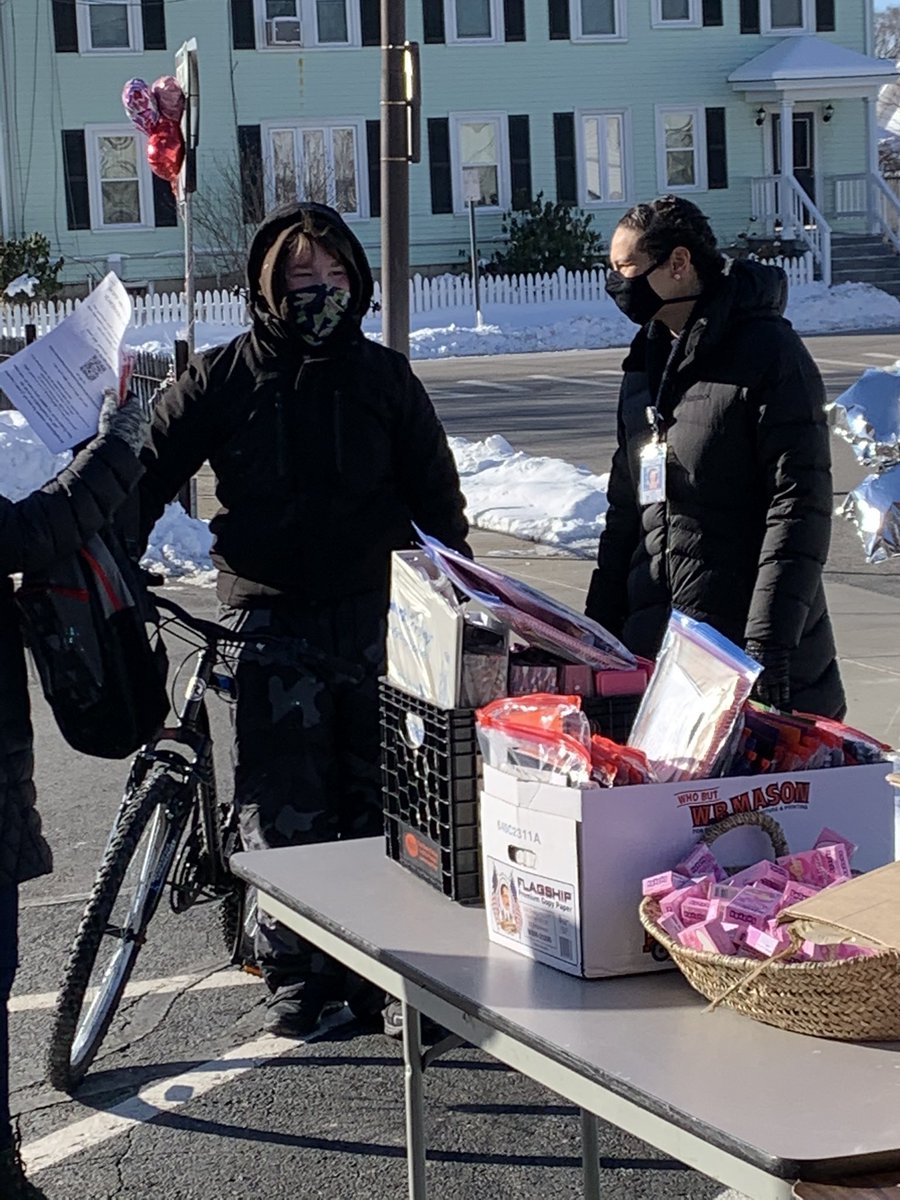 Kelly Colson tweet media