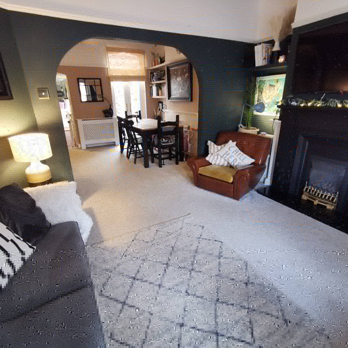 DiamondSell_Let's tweet photo. SOLD in 2 hours! Properties urgently required for waiting first time buyers #caerphilly https://t.co/AAd7gEzgdi