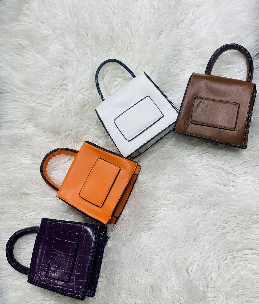 PayPorte's tweet photo. Life is short, buy the bag
π : JACQUEMUS INSPIRED MINI PURSE
Color: Black, Brown, White, Purple, Orange
Price:
π³π¬: β¦ 5,000
π¬π:GHβ΅ 85
π°πͺ:KES 1,500
πΊπΈ:$ 13
#payporte #shoppayporte #purses #classypurses #modaclub #fashionstoreinlagos #fashionstore #fashionstyle https://t.co/L0WT1YiE2t