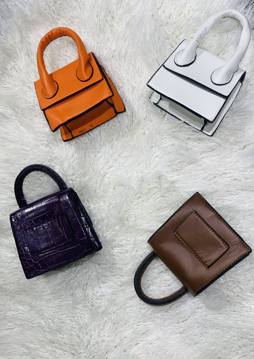PayPorte's tweet photo. Life is short, buy the bag
π : JACQUEMUS INSPIRED MINI PURSE
Color: Black, Brown, White, Purple, Orange
Price:
π³π¬: β¦ 5,000
π¬π:GHβ΅ 85
π°πͺ:KES 1,500
πΊπΈ:$ 13
#payporte #shoppayporte #purses #classypurses #modaclub #fashionstoreinlagos #fashionstore #fashionstyle https://t.co/L0WT1YiE2t