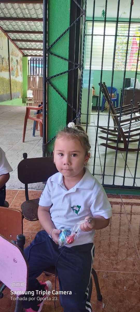 Los valores morales principalmente la amistad se cultivan desde la niñez, es por eso que niños y niñas que reciben clases en el CDI-ANDEN-Juigalpa, ubicado en el departamento de Chontales celebran el Día del Amor y la Amistad, con  piñatas, pastel y actividades lúdicas.