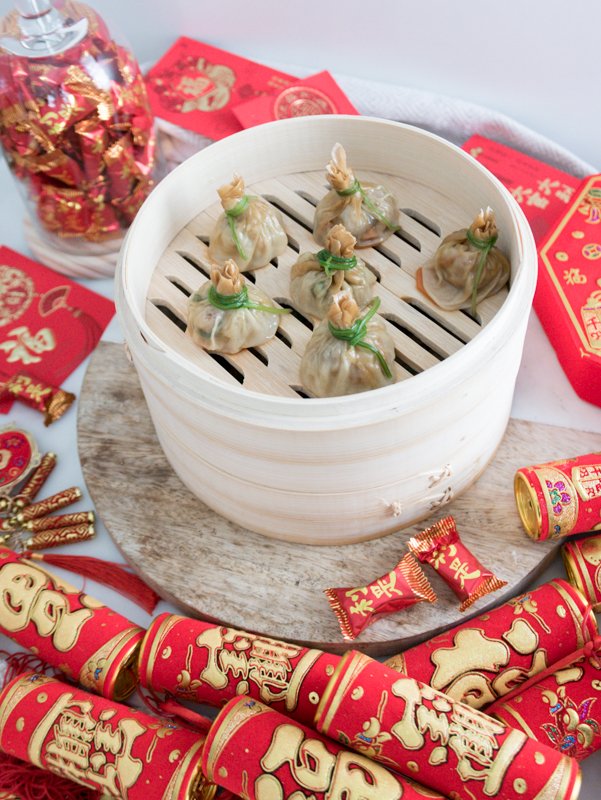 #recipeoftheday Steamed Money Bag Dumplings 年菜平安金福袋 
nomss.com/money-bag-dump…

Ring in the Lunar New Year with heaps of good fortune?!

<a href="/hudsonsbay/">Hudson's Bay | La Baie d'Hudson</a> #hbHome #ad #instanomss 
#賀年美食 #開年飯 #新年菜 #ChineseNewYear2021  #ChineseNewYear #CNY #moneybags #LunarNewYear