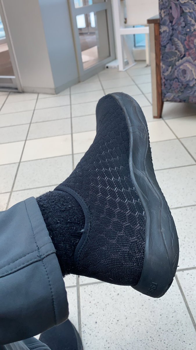 A little winter riding tread, because it’s  #WinterBikeToWorkDay2021 and I’m sick of  #COVID19AB. I’m going to post two pictures that are related. One is my footwear I use at -34 degrees Celsius, and the other is the reason why.
