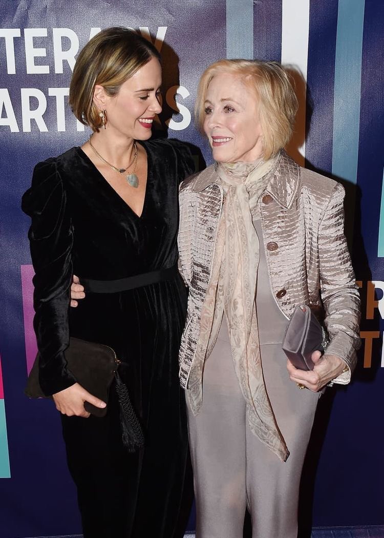 Sarah Paulson and Holland Taylor being the cutest,the most beautiful and the most stylish couple a thread ;