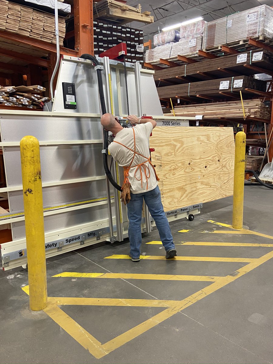 Had to do some 415 recognition in front of our new panel saw. Robert for his dedication to excellence every night closing D21/22 and Bronze for going up and beyond to assist one of our customers. <a href="/CBoswellHD/">Corey Boswell</a> <a href="/cat_thanner/">Cathy Thanner</a> <a href="/RussellTomlins7/">Russell Tomlinson</a> <a href="/mosesjedTHD/">Jed Moses</a> <a href="/FeliciaPuente05/">Felicia Duran</a> <a href="/D66Celest/">Sheldon Celestine 🇹🇹🇺🇸</a>