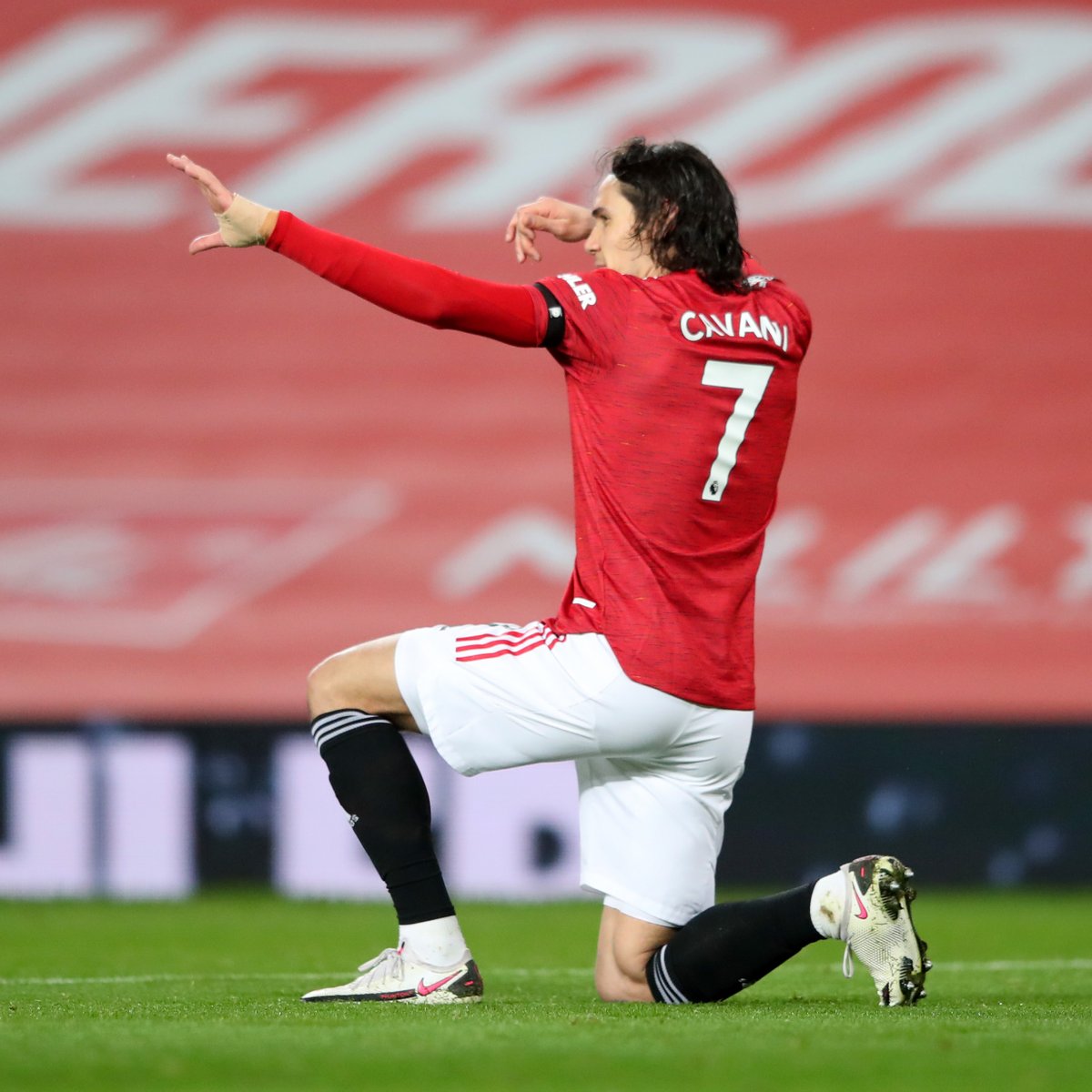 4.CavaniPrice:7.9MOwnership:5%Fixture:West Brom Cavani with 3 goals in his last 4 starts adding to his tally of 6G/2A this season.With a massive opportunity of getting goals this weekend against a leaky west brom defence Cavani is a phenomenal diffetential going into GW24