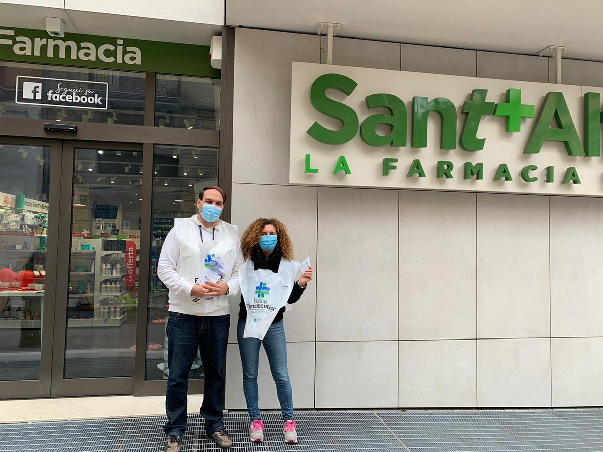 PaidosCoop's tweet photo. I nostri volontari non si fanno spaventare neanche dalle basse temperature e anche oggi hanno sensibilizzato i tanti cliente della Farmacia Sant'Alfonso a donare un farmaco a chi ha bisogno.
La giornata di raccolta del farmaco va avanti fino a lunedì 15 febbraio.
@BFonlus #grf21 https://t.co/Op69lkCs5j