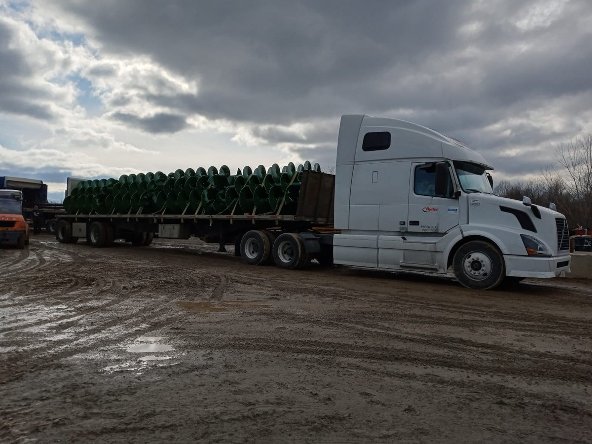 IncPax's tweet photo. #cdl #CDLLIFE #cdldriver #cdljobs #drive #Trucking #truckdriver #truckers #truckerlife #Trucker #freightliner #otr #OTRdrivers #flatbed #flatbeddriver #OTRFLATBED #dallas #TexasDrivers #paxlogisticsinc #hiring #Dallas #hiringtruckers #Truckjobs #OOIDA https://t.co/ghZq4oJ6jd
