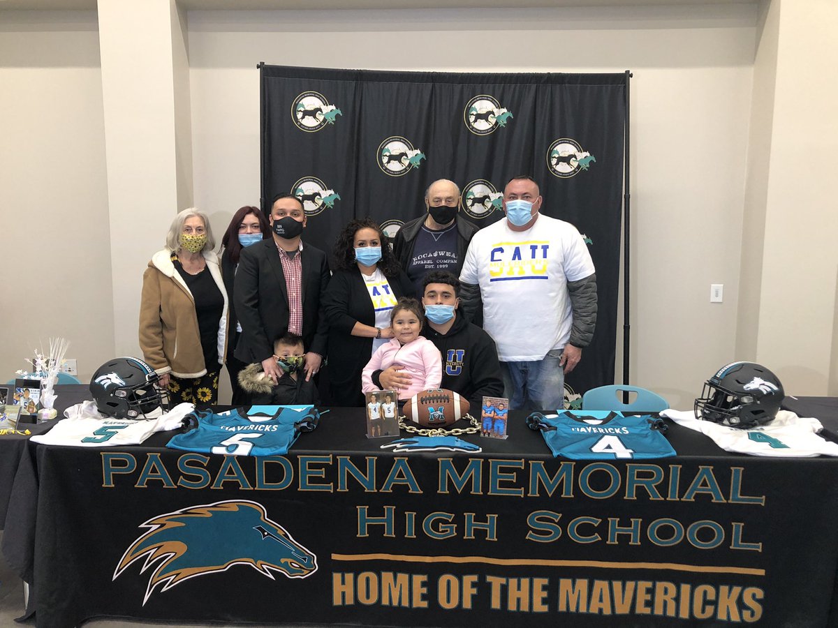 Giovannizaso's tweet photo. SIGNED!!! 110% COMMITED✅ #MULERIDER https://t.co/qssvNmAjjZ