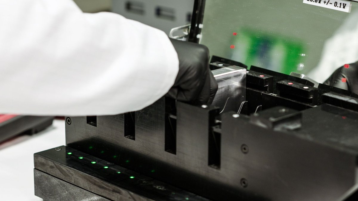 Hyliion's tweet image. Our redesigned battery module allows us to control our destiny and have a competitive advantage in the electric vehicle space. Join us next week for a behind the scenes look. #Hyliionsolutions