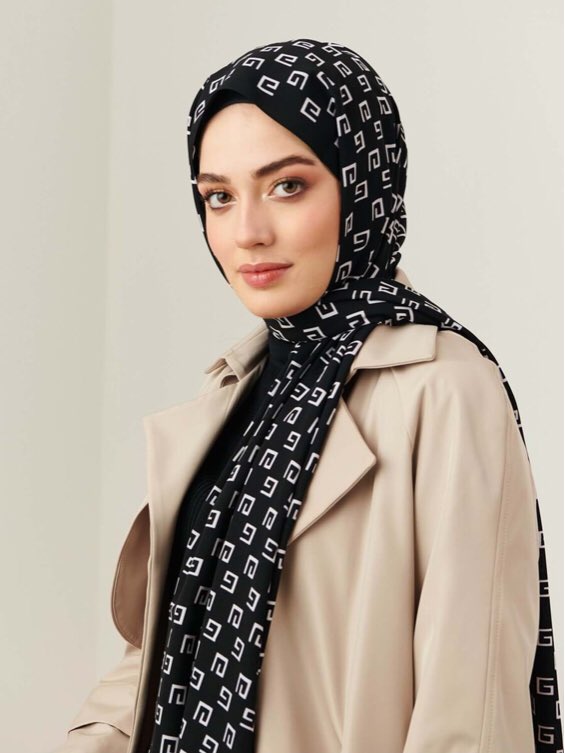 arenmoda's tweet photo. 🌸🌸🌸Moda Kaşmir Black-White Medine İpeğ’i Şal ☘️ 1 adet şal 58,00₺ ☘️ 4 adet şal 210,00₺ 📦 Ücretsiz kargo ve hızlı teslimat fırsatı https://t.co/4TodH2OJ8d Bilgi ve Sipariş için DM📩 #modakaşmir #tesettur #fashionista #whitefashion #blackandwhite #blackfashiondesigners https://t.co/XBn12njnmD